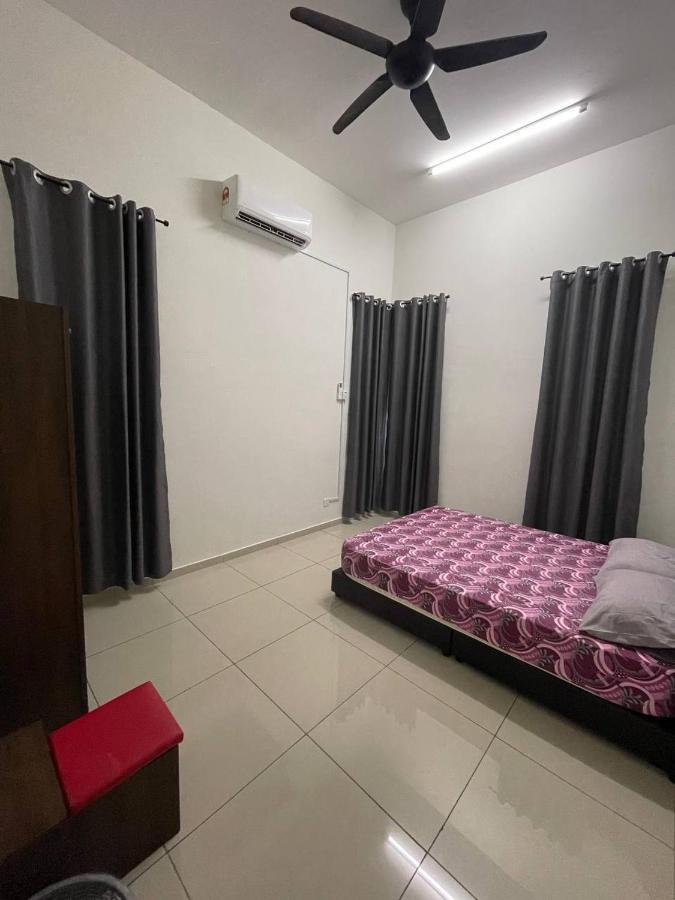 Bungalow Homestay Jasin Perdana Zewnętrze zdjęcie