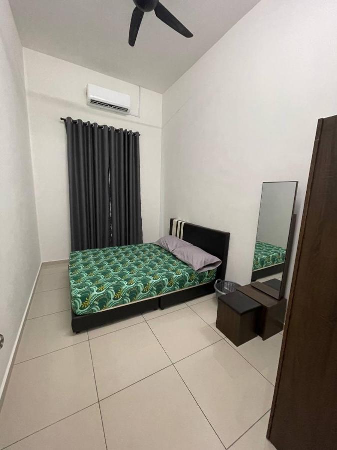 Bungalow Homestay Jasin Perdana Zewnętrze zdjęcie
